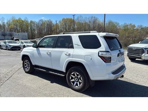 Used 2024 Toyota 4Runner TRD Off-Road Premium AWD/4WD image 6