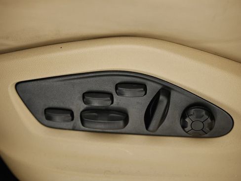 Certified 2022 Porsche Cayenne Turbo AWD/4WD image 23