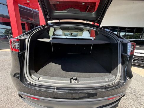 Used 2023 Tesla Model Y Performance AWD/4WD image 14