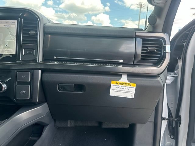 New 2026 Ford F350 Lariat w/ Black Appearance Package AWD/4WD image 13