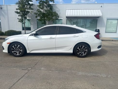 Used 2017 Honda Civic EX image 1