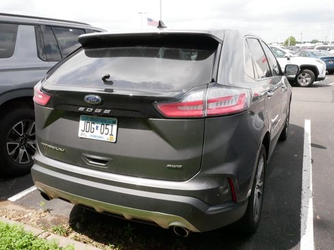 Used 2022 Ford Edge Titanium w/ Equipment Group 301A AWD/4WD image 4