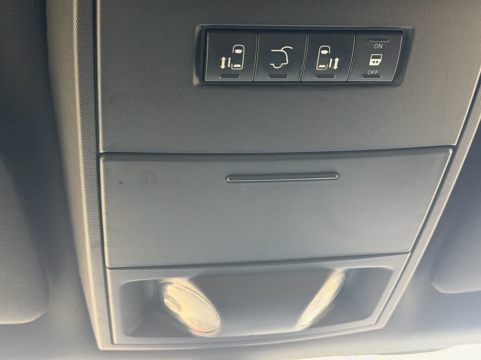 Used 2019 Dodge Grand Caravan SXT FWD image 28