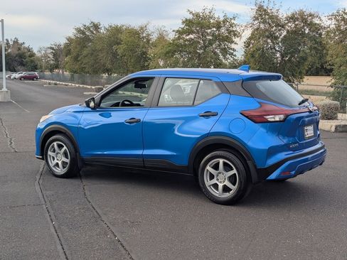 Certified 2021 Nissan Kicks S image 4