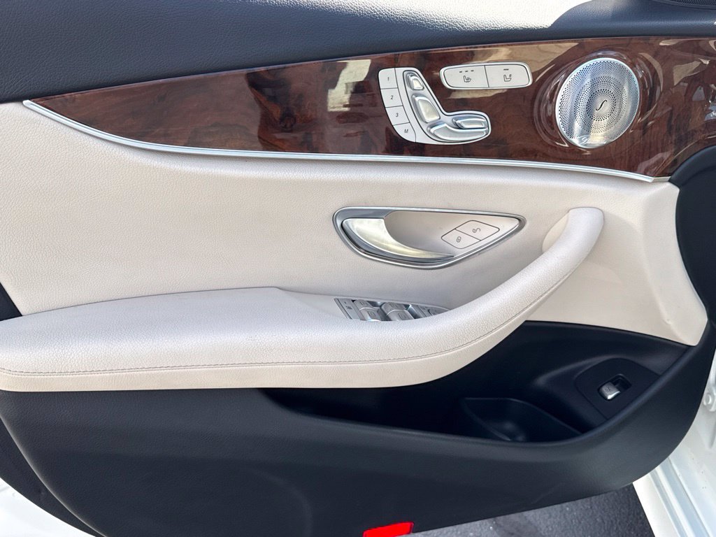 Used 2018 Mercedes-Benz E 300 image 19