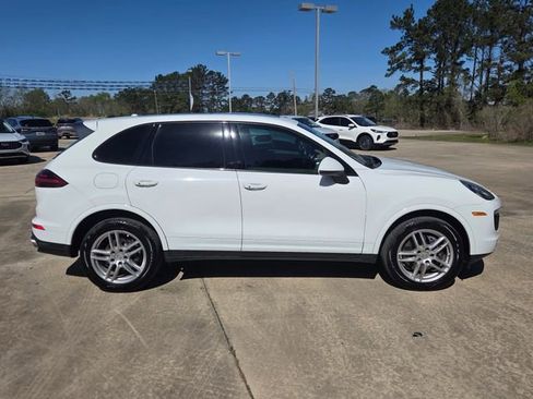 Used 2017 Porsche Cayenne Platinum Edition AWD/4WD image 7