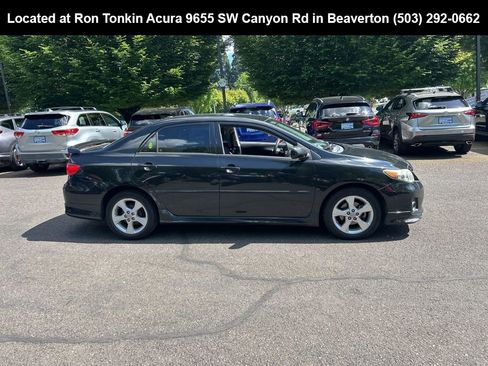 Used 2011 Toyota Corolla S FWD image 3