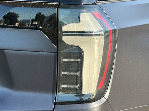 Certified 2025 Chevrolet Suburban High Country image 50