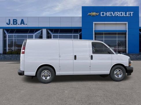 New 2025 Chevrolet Express 3500 Work Van w/ Driver Convenience Package image 6