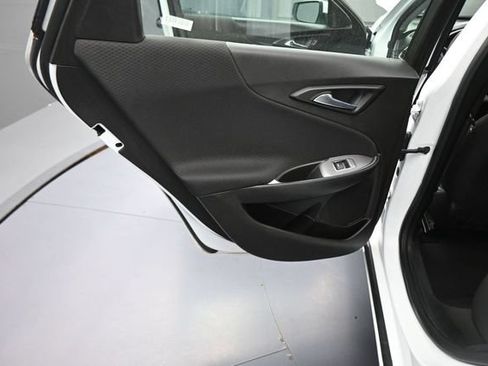 Used 2024 Chevrolet Malibu LT FWD image 18