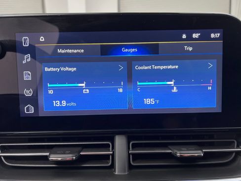 Used 2025 Chevrolet Trax LT FWD image 56