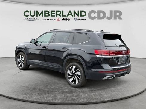 Used 2024 Volkswagen Atlas SE AWD/4WD image 4