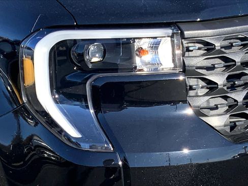 New 2025 Ford Maverick Lariat w/ 4K Tow Package image 10