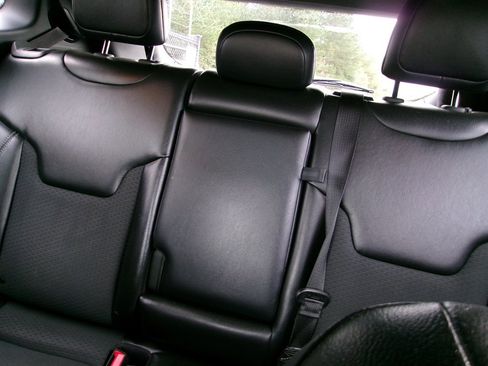 Used 2023 Jeep Compass Latitude w/ Sun and Sound Group image 16