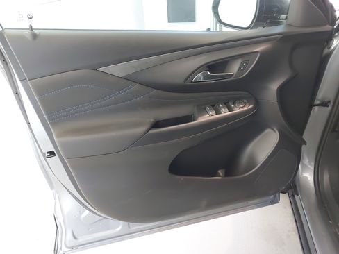 Used 2025 Buick Envista Sport Touring image 25