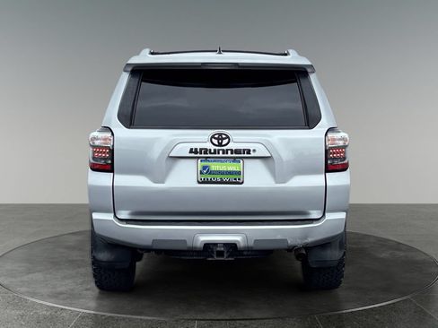 Used 2016 Toyota 4Runner SR5 RWD image 9