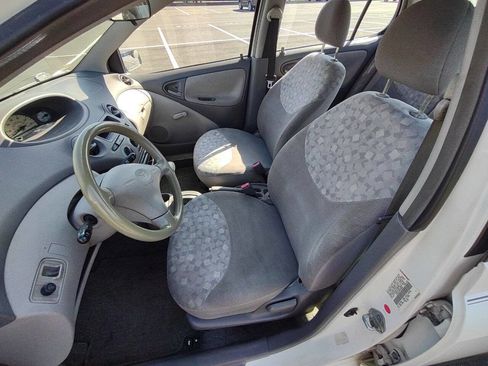 Used 2000 Toyota Echo Sedan FWD image 9