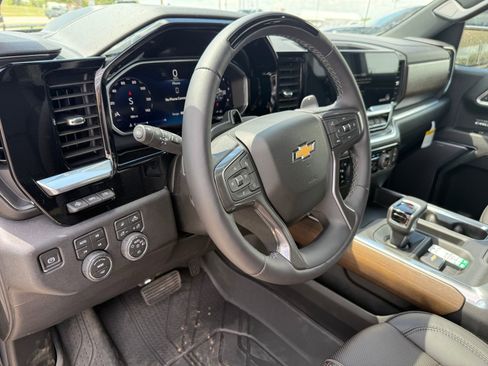 New 2026 Chevrolet Silverado 1500 High Country AWD/4WD image 14
