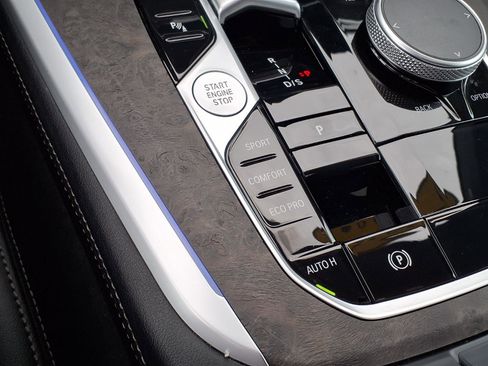 Used 2025 BMW X5 sDrive40i w/ Climate Comfort Package image 22