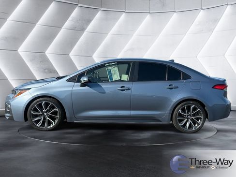 Used 2022 Toyota Corolla SE w/ Carpet Mat Package (TMS) FWD image 2
