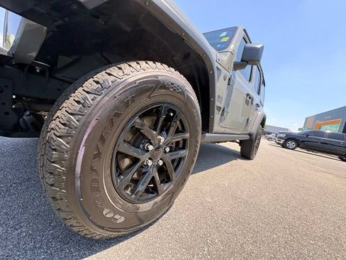 Used 2023 Jeep Wrangler Unlimited Sport AWD/4WD image 14