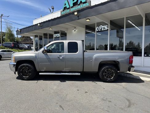 Used 2013 Chevrolet Silverado 1500 LT w/ All-Star Edition AWD/4WD image 3