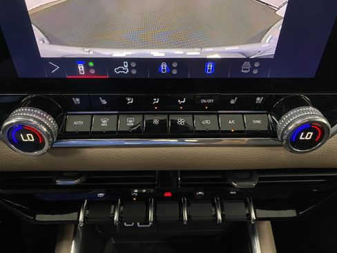 Used 2026 GMC Canyon Denali AWD/4WD image 25
