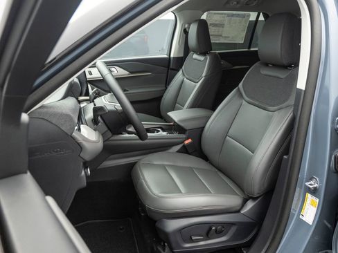 New 2025 Ford Explorer Active w/ Active Comfort Package image 39