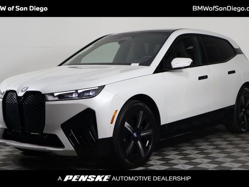 Used 2025 BMW iX xDrive50 image 1