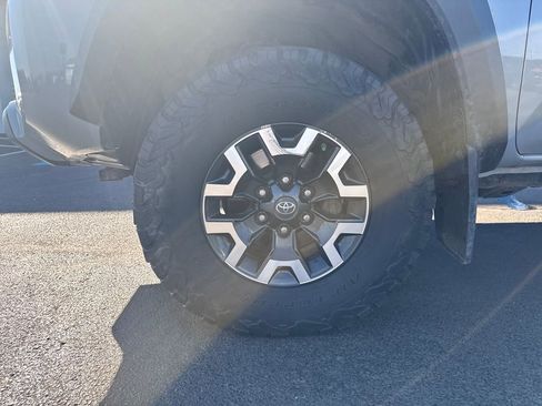 Used 2021 Toyota Tacoma TRD Off-Road image 29