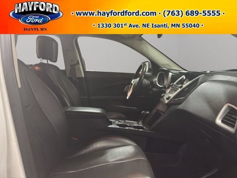 Used 2017 Chevrolet Equinox Premier w/ Enhanced Convenience Package AWD/4WD image 21