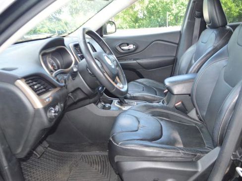 Used 2015 Jeep Cherokee Limited w/ Luxury Group AWD/4WD image 13