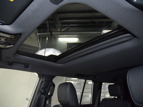 Used 2025 Toyota Land Cruiser image 50