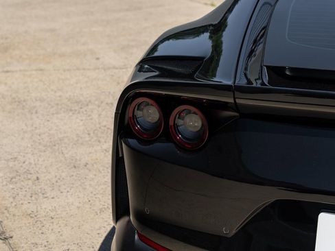 Used 2018 Ferrari 812 Superfast RWD image 17