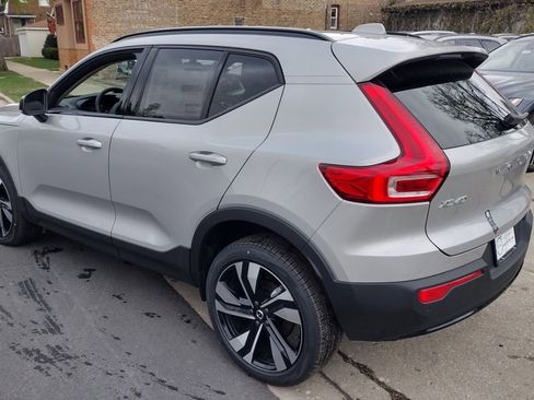 New 2025 Volvo XC40 B5 Ultra w/ Climate Package image 7