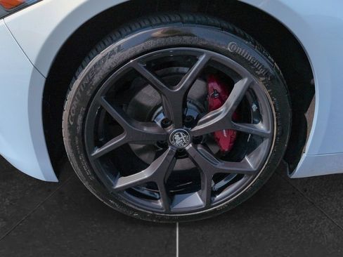 Used 2020 Alfa Romeo Giulia AWD w/ Nero Edizione image 12