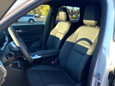 Certified 2025 BMW X1 xDrive28i w/ Technology Package image 9