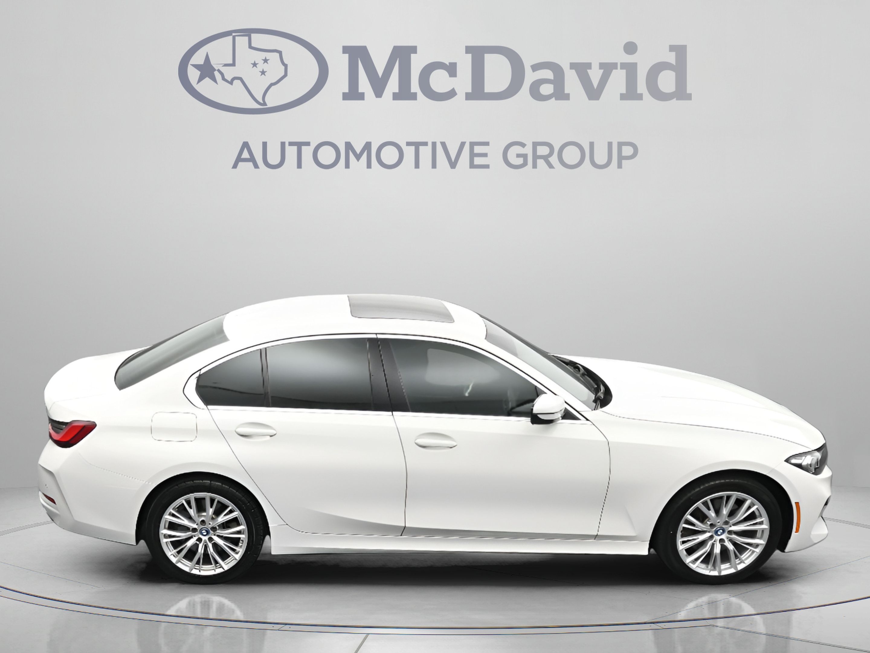 Used 2024 BMW 330e xDrive AWD/4WD image 40