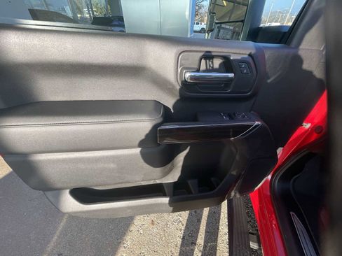 Used 2025 Chevrolet Silverado 2500 LT w/ Convenience Package image 20