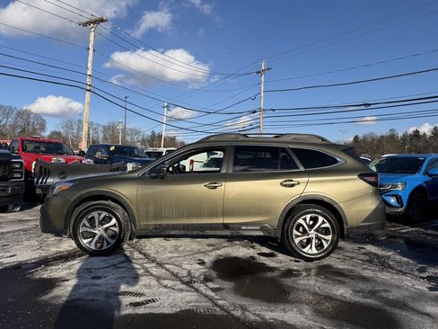 Used 2020 Subaru Outback Limited XT image 2