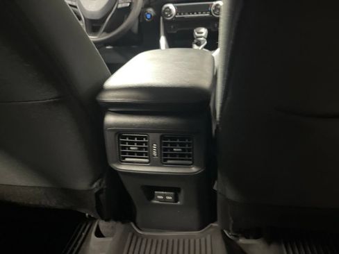 Used 2022 Toyota RAV4 XLE w/ Convenience Package FWD image 13