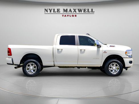 Used 2024 RAM 3500 Laramie AWD/4WD image 6