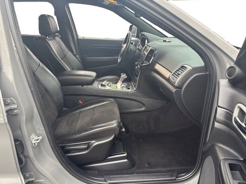 Used 2022 Jeep Grand Cherokee Laredo X image 19