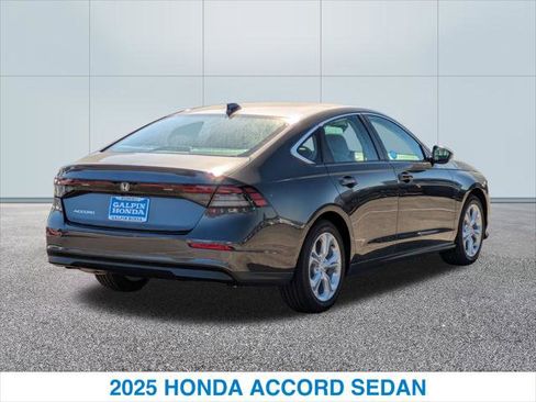 Used 2025 Honda Accord LX image 7