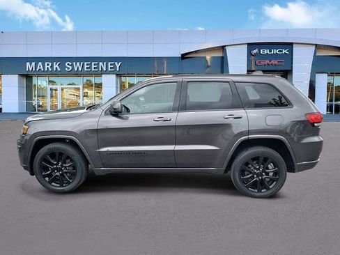 Used 2019 Jeep Grand Cherokee Altitude AWD/4WD image 29