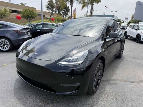 Used 2021 Tesla Model Y Long Range AWD/4WD image 4