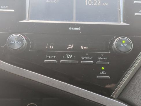 Used 2020 Toyota Camry SE FWD image 25