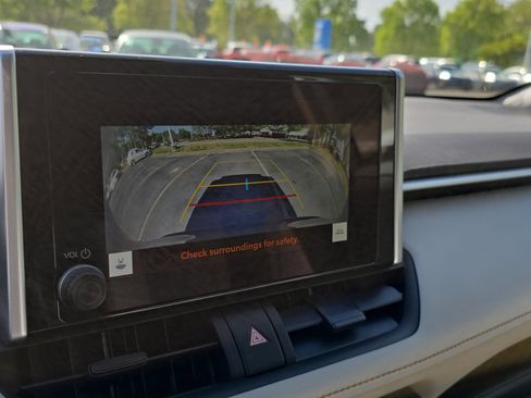 Used 2023 Toyota RAV4 XLE w/ Convenience Package image 25