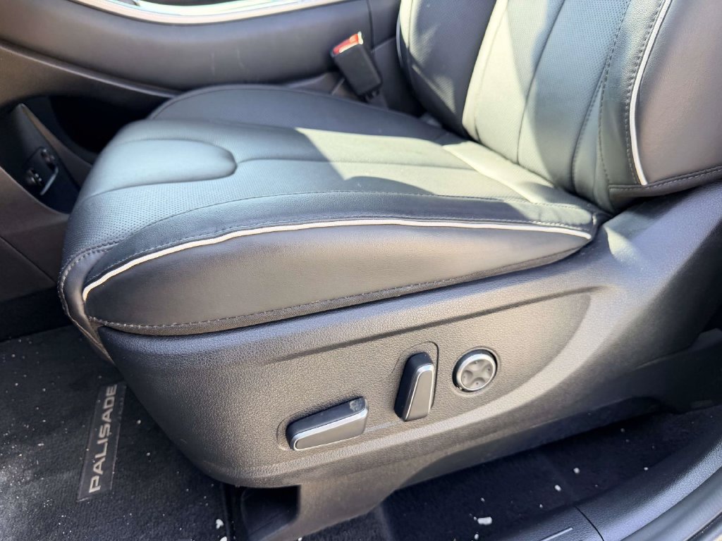 Used 2023 Hyundai Palisade SEL w/ Premium Package AWD/4WD image 19