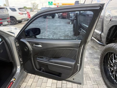 Used 2019 Dodge Charger Scat Pack w/ Plus Group image 25